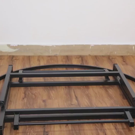 Demonstration of the 1.8 m round folding banqueting table